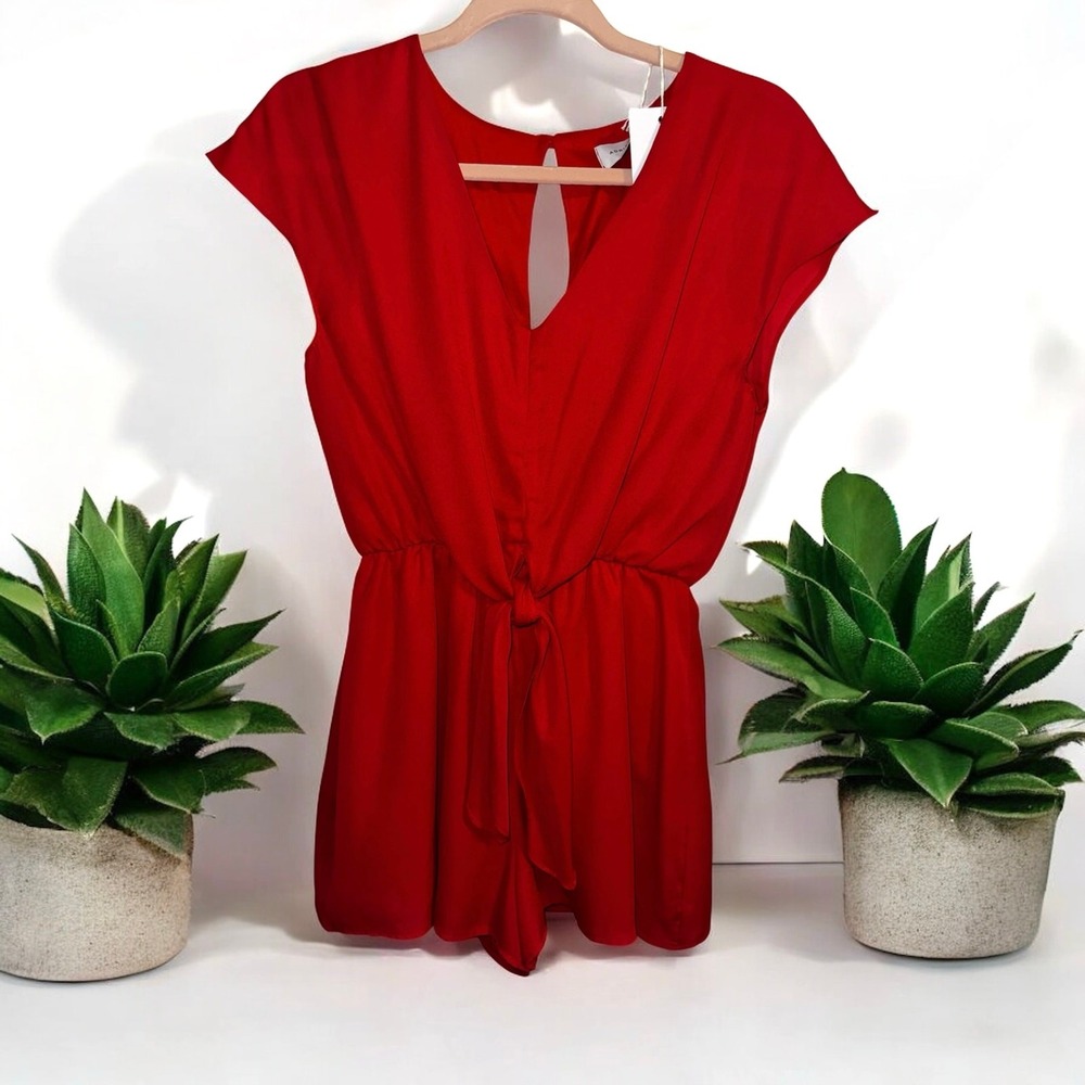 Adrienne Solid Drop Red V-Neck Front Tie Keyhole Back Romper Size Small NEW